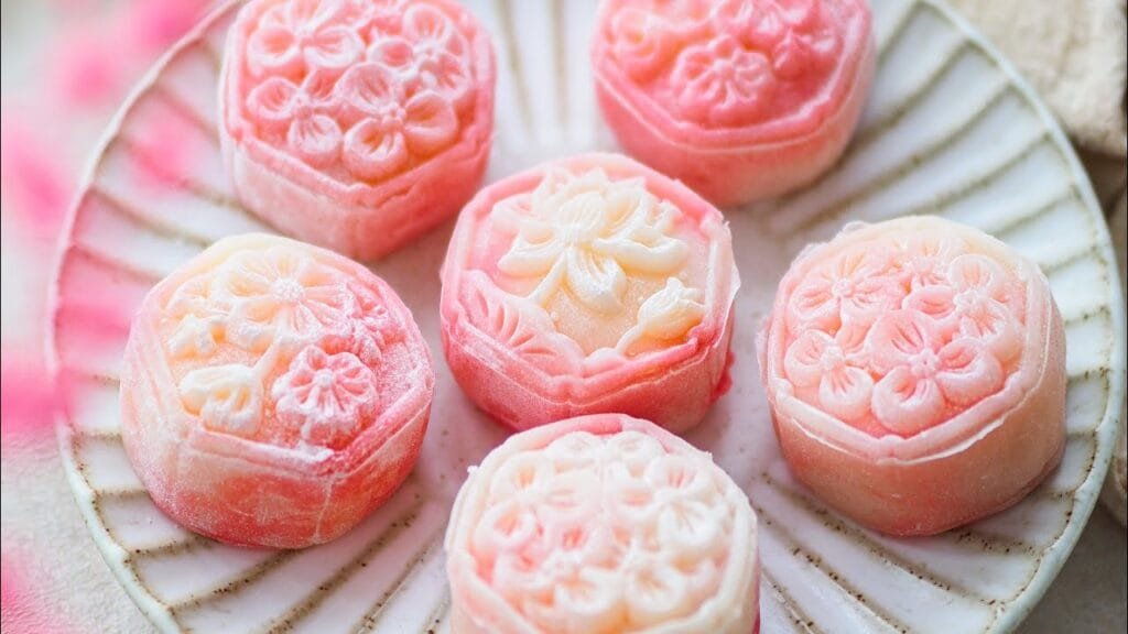 Traditional Snow Skin Mooncakes Traditional Snow Skin Mooncakes